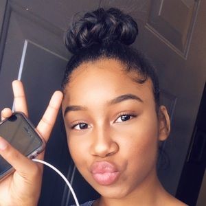 Meet your Posher, Kyra